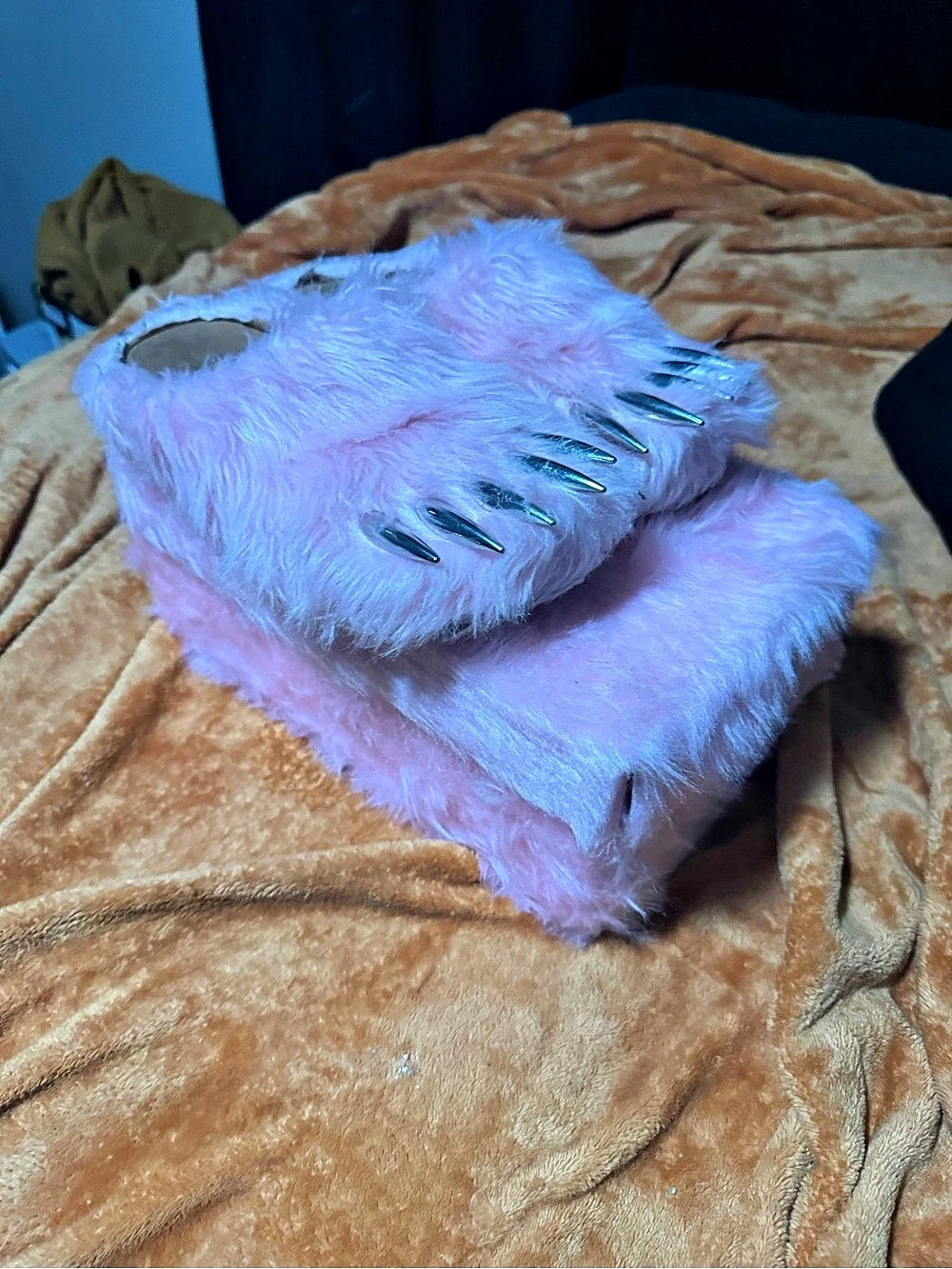 Brave Studios Pink Furry Slippers US 9 Like New